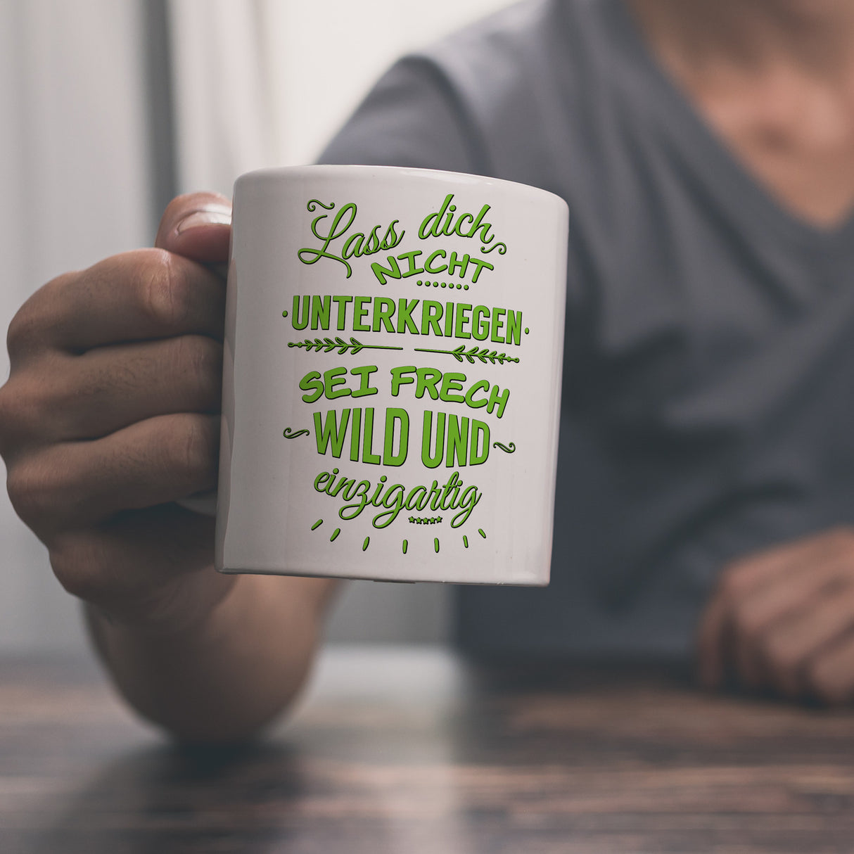 Kaffeebecher mit Spruch: Lass dich nicht unterkriegen