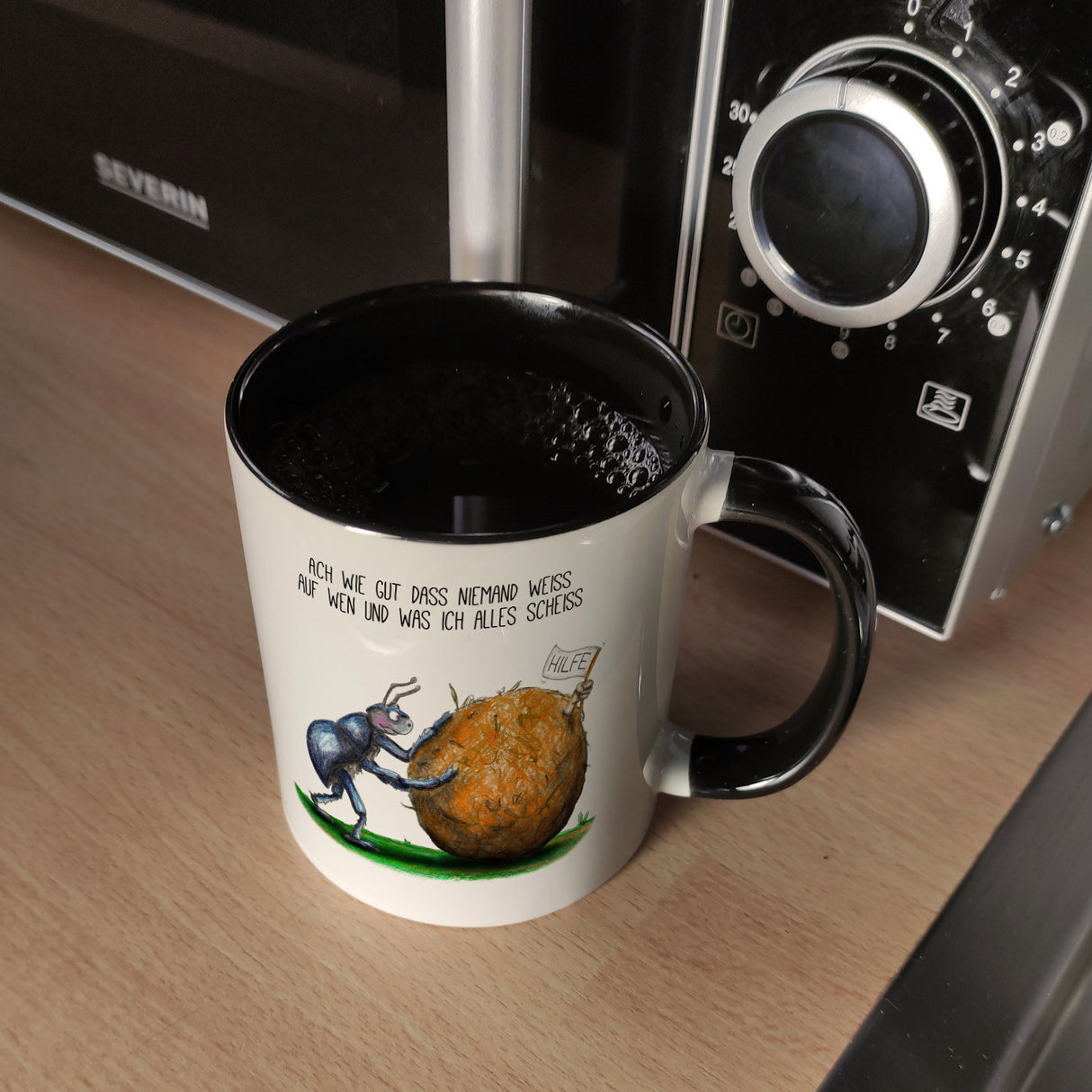 Ach wie gut, dass niemand weiß, auf wen und was ich alles scheiß Kaffeebecher