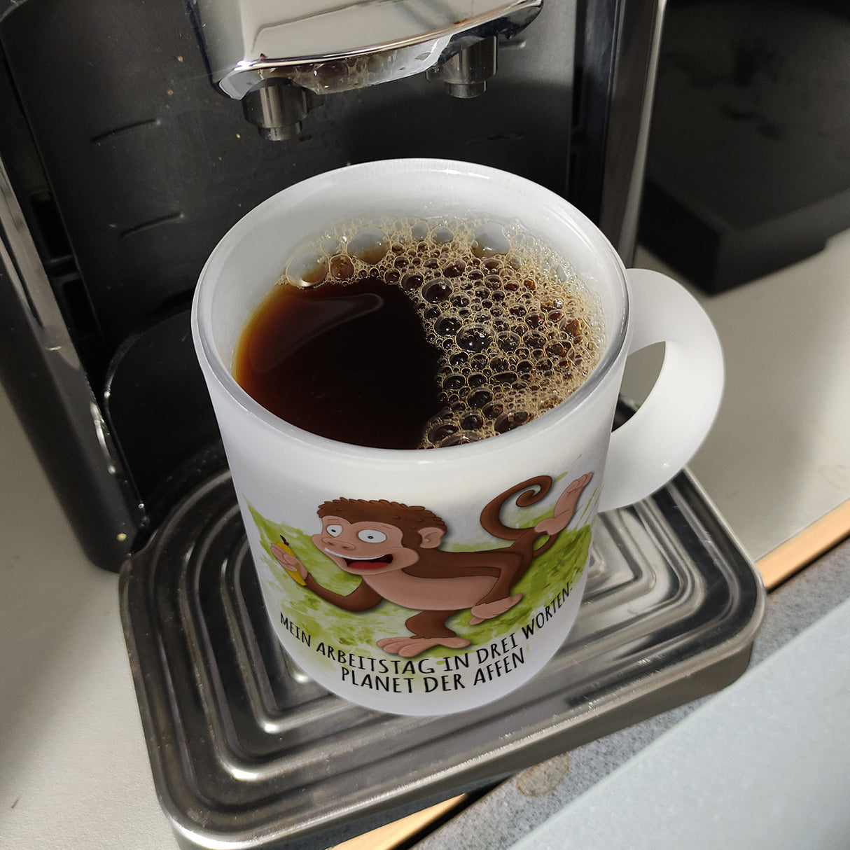 Mein Arbeitstag in drei Worten: Planet der Affen Kaffeebecher
