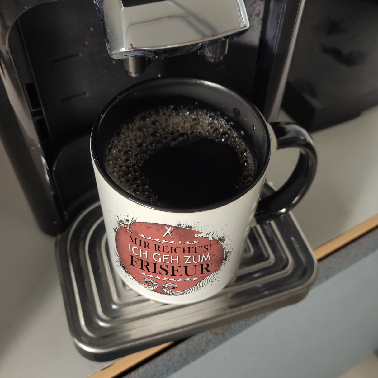 Kaffeebecher mit Spruch: Mir reicht's! Ich geh zum Friseur