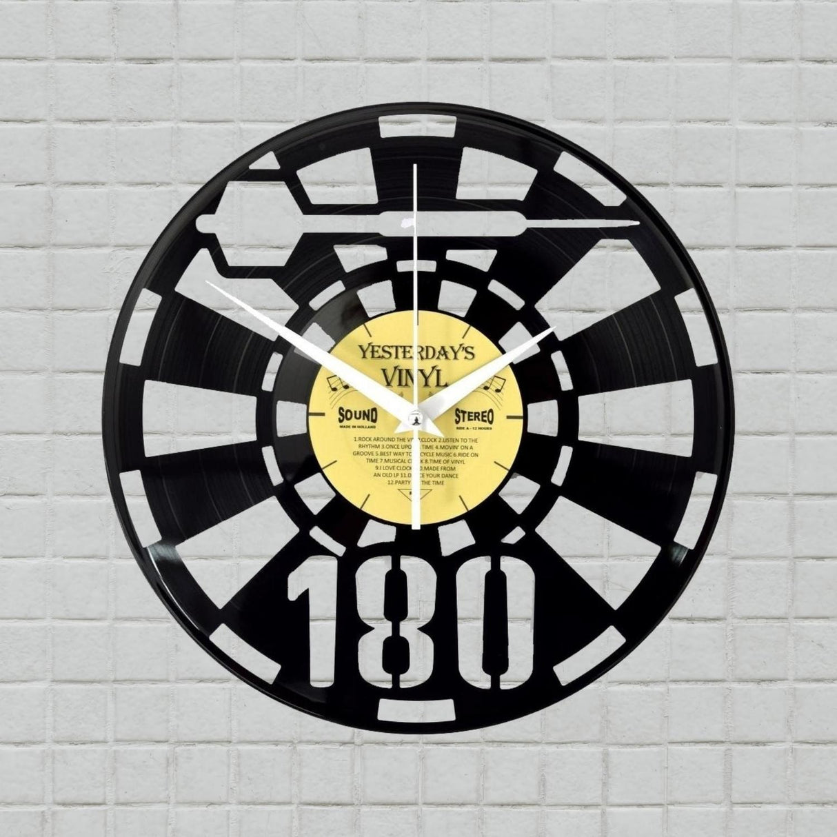 Darts 180 Vinyl Wanduhr aus einer echten Schallplatte