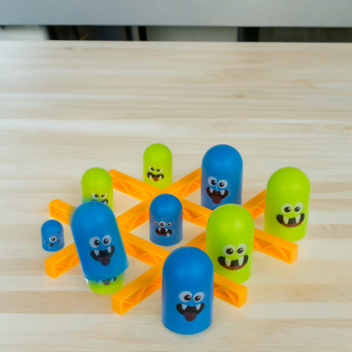 Tic Tac Toe Gesellschaftsspiel hungrige Monster Brettspiel