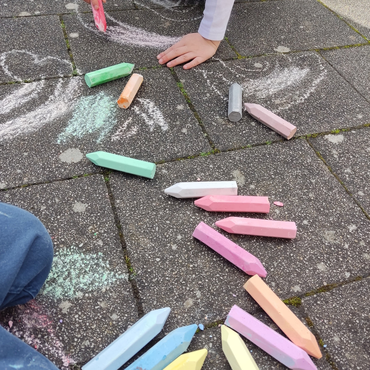Straßenkreide in bunten Farben Straßenmalkreide im 24er Set