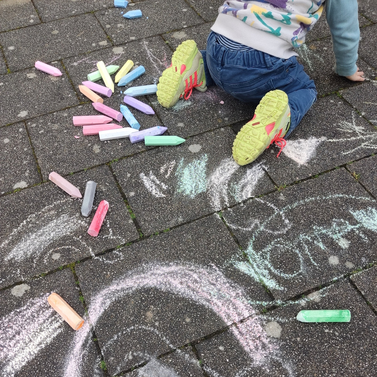 Straßenkreide in bunten Farben Straßenmalkreide im 24er Set
