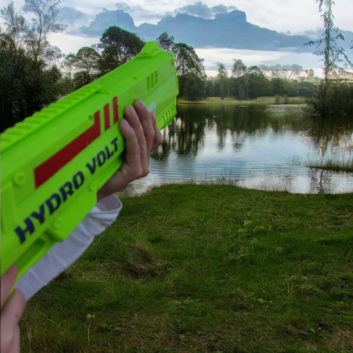 SPLASH elektrische Wasserpistole Spritzpistole mit Autofill-Funktion in zufälliger Farbe