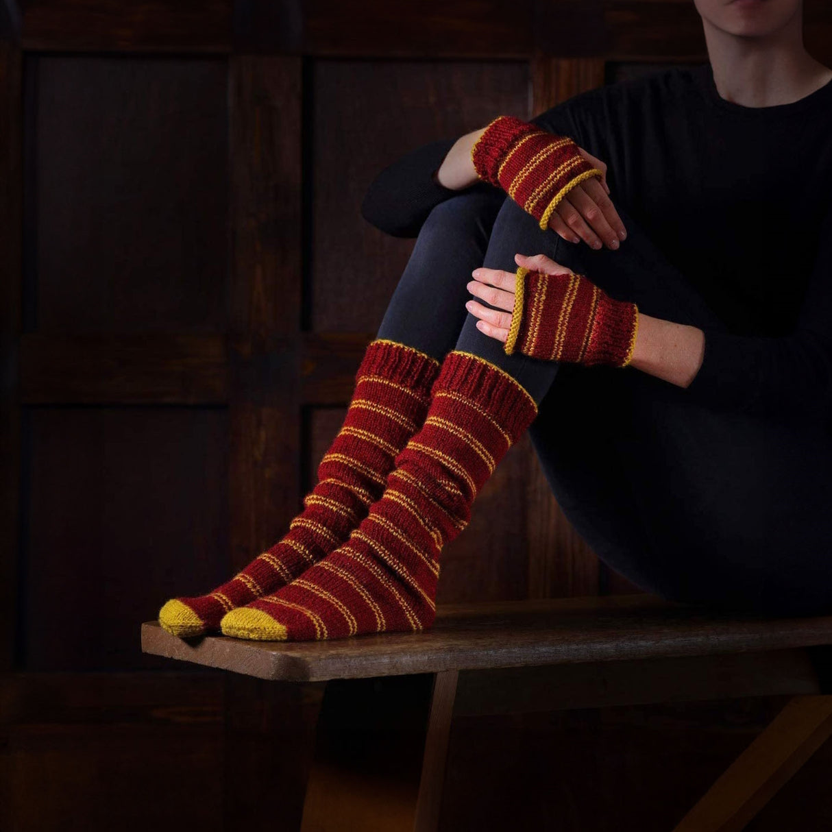 Harry Potter Hogwarts Gryffindor Fäustlinge und Socken Strickset