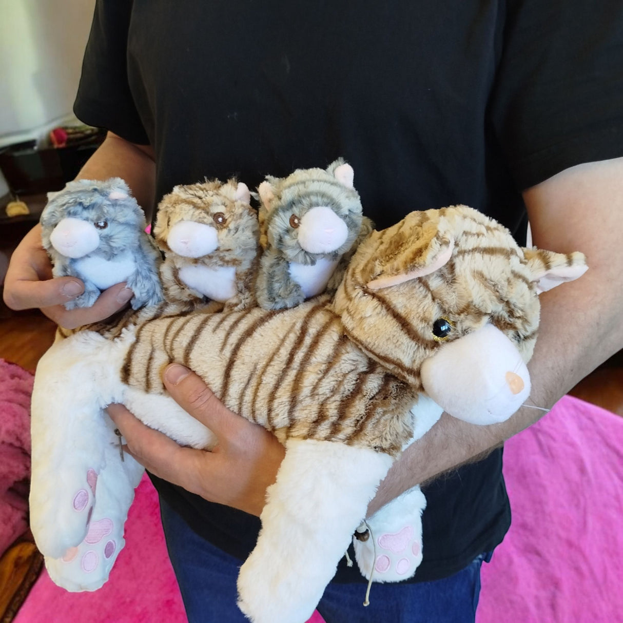 Katzen-Mama mit Babys Kuscheltier Noxxiez Kitten Stofftier