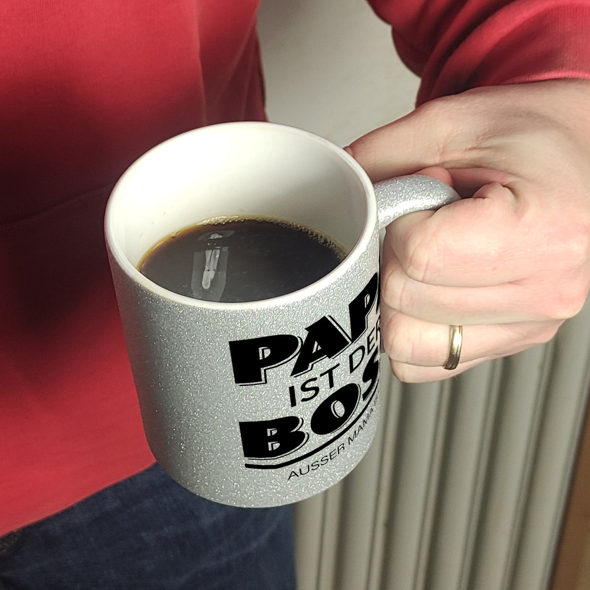 Papa ist der Boss. Außer Mama ist da Kaffeebecher