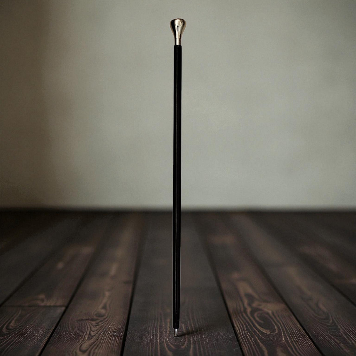 Ornament-Rundknauf Spazierstock aus Holz mit silbernem Griff aus Metall