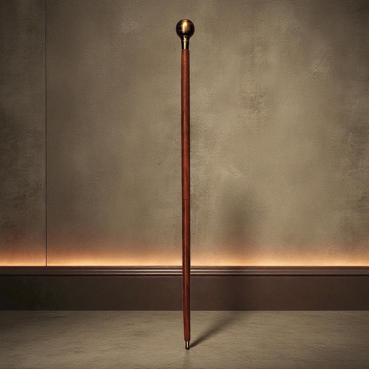 Weltkugel Spazierstock aus Holz mit goldenem Griff aus Messing