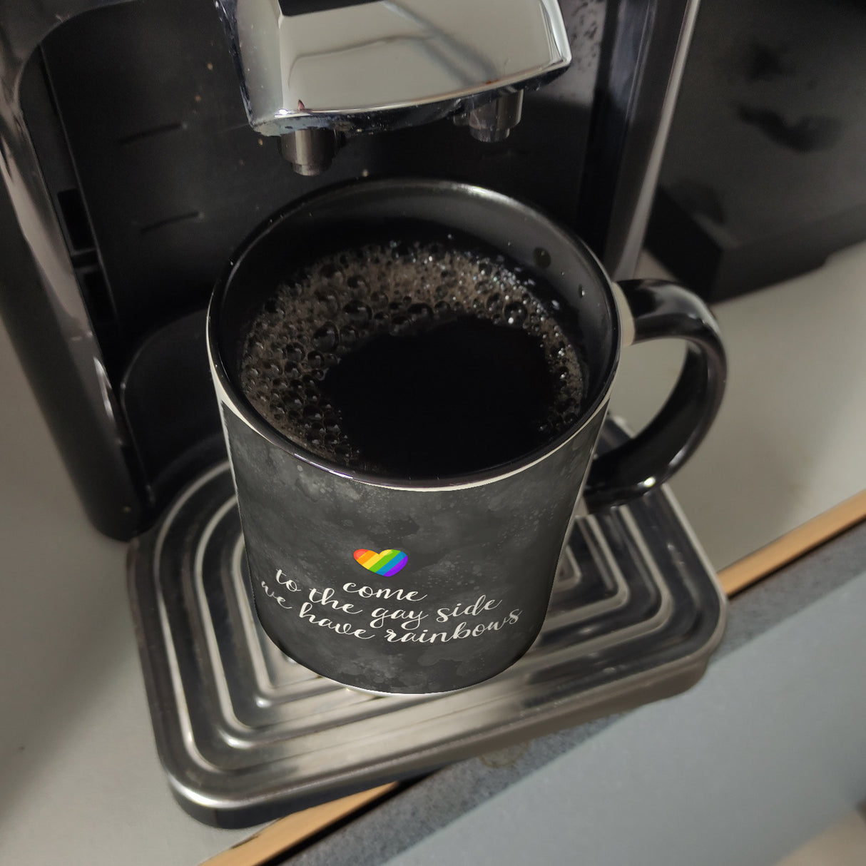 Kaffeebecher mit Spruch: Come to the gay side, we ...