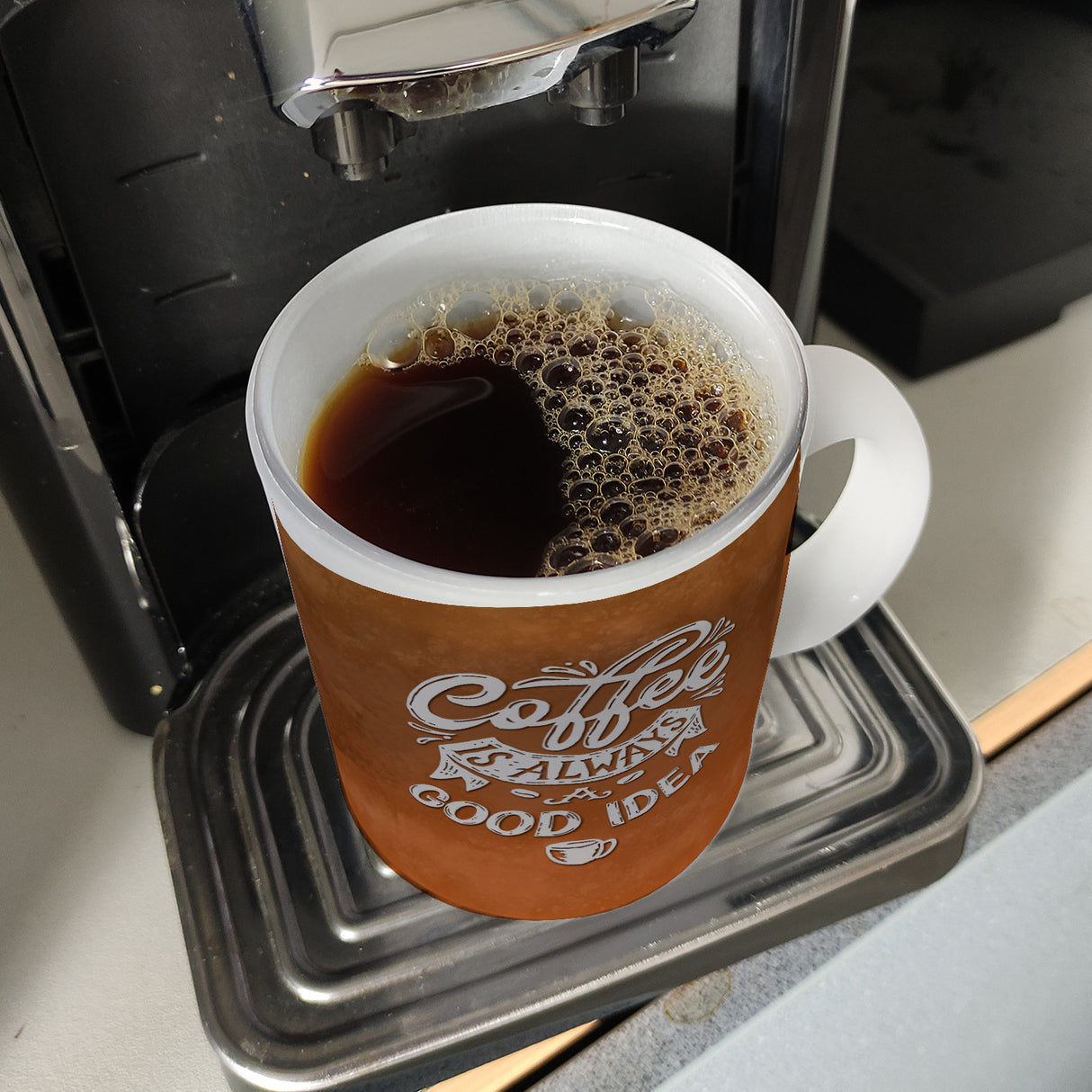 Kaffeebecher mit Spruch: Coffee is always a good idea