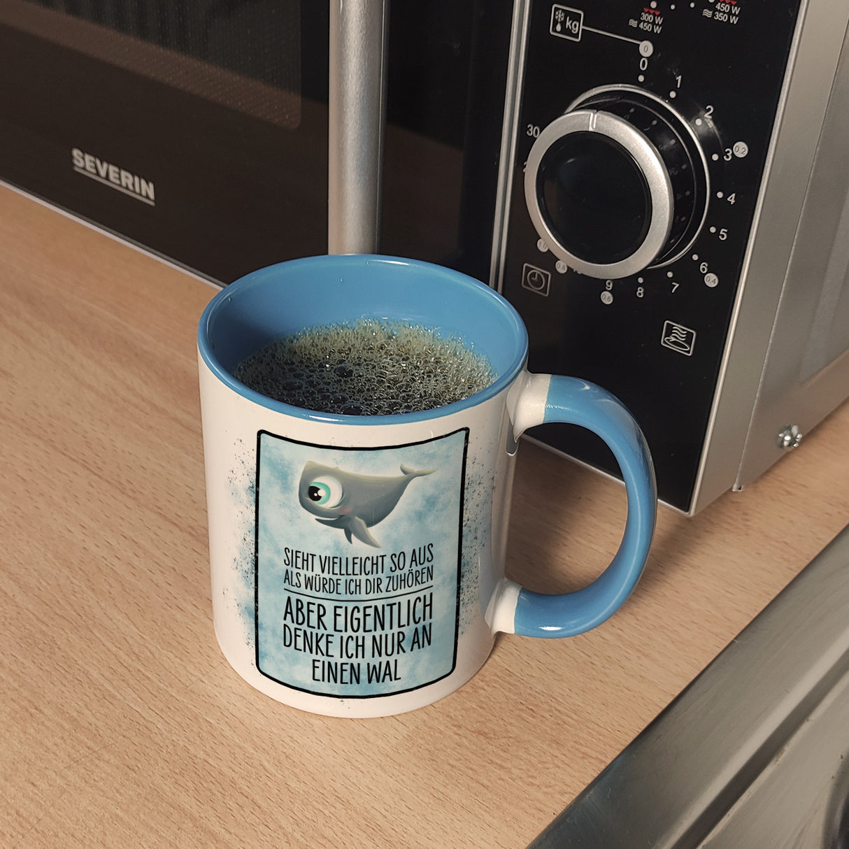 Sieht vielleicht so aus als… Wal Kaffeebecher