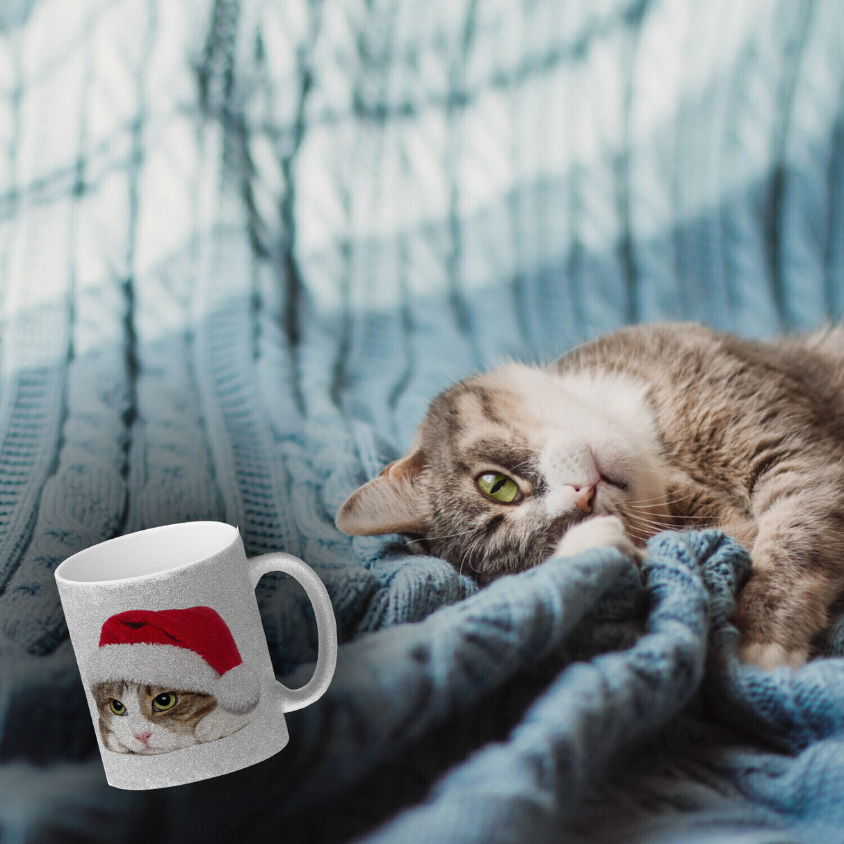 Kaffeebecher mit niedliche Katze und Nikolausmütze
