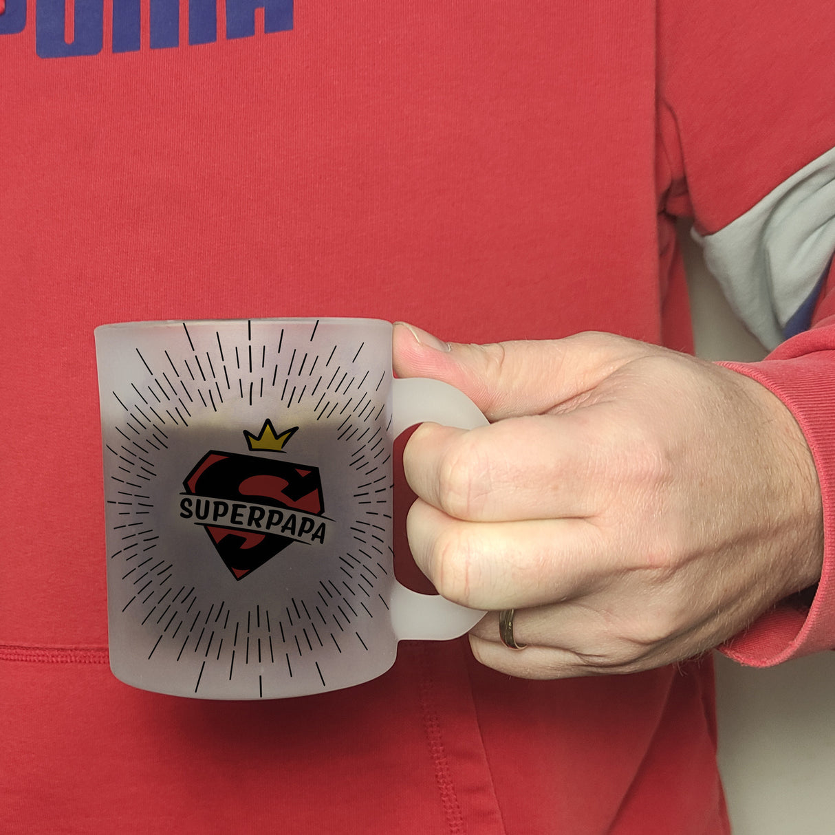 Superpapa Kaffeebecher mit Superheldensymbol