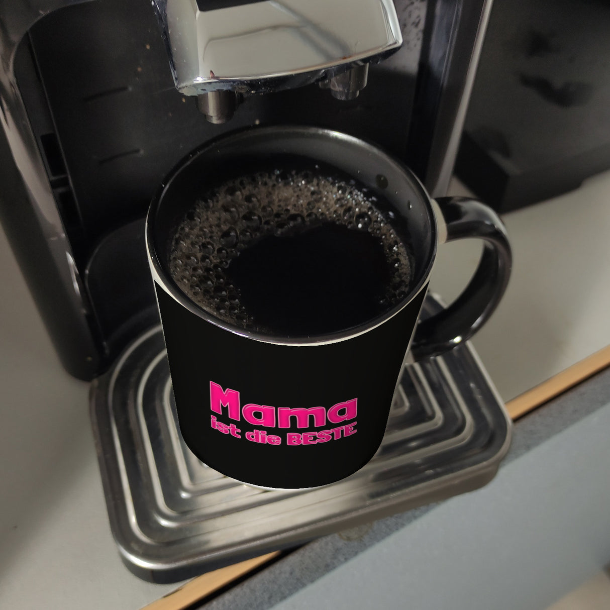 Mama ist die Beste Kaffeebecher und Pink