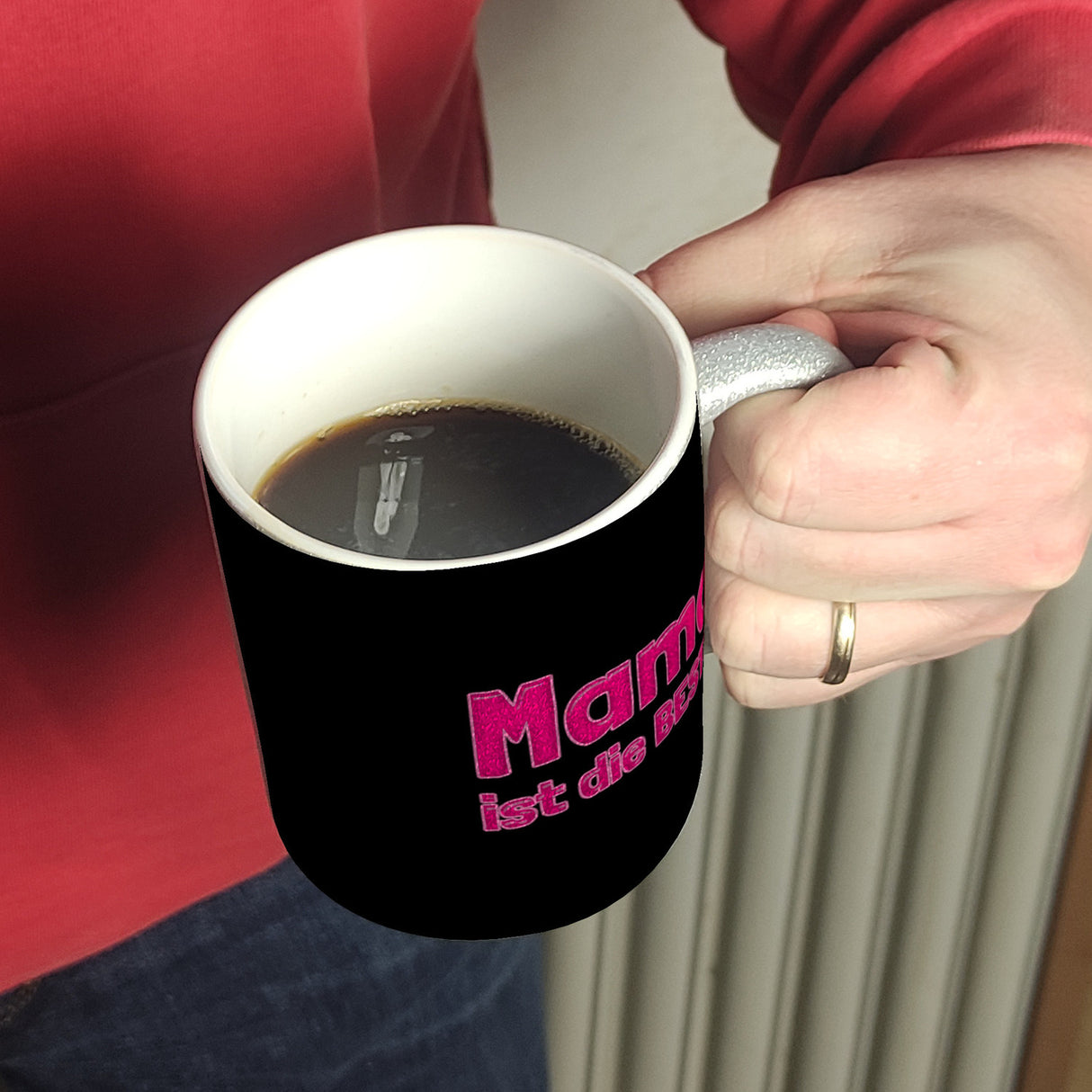 Mama ist die Beste Kaffeebecher und Pink