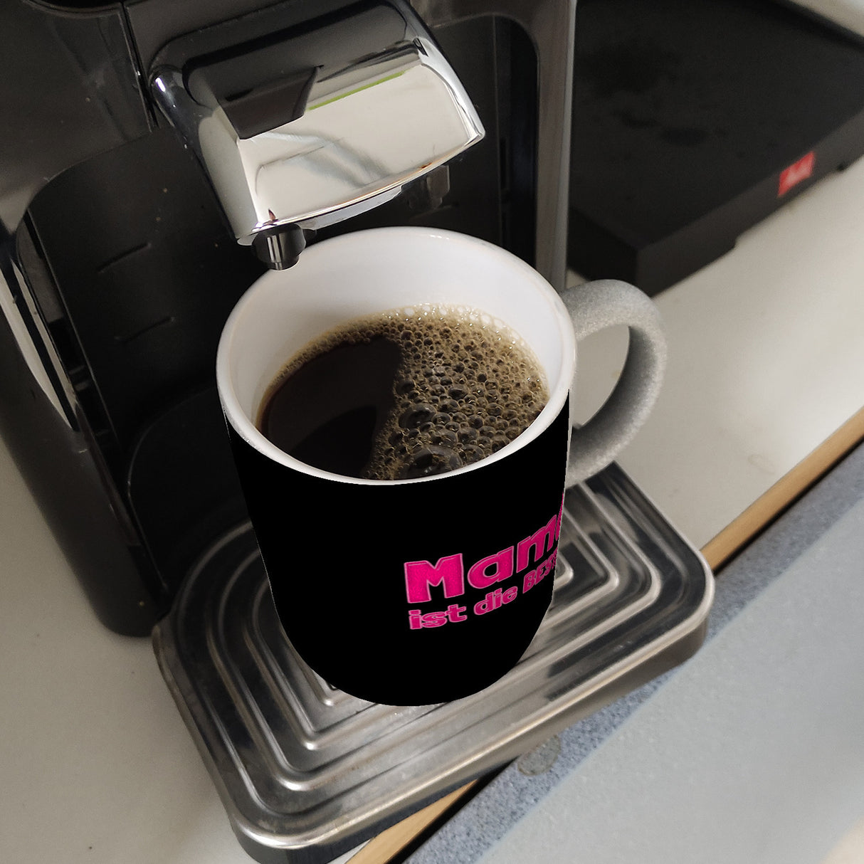 Mama ist die Beste Kaffeebecher und Pink