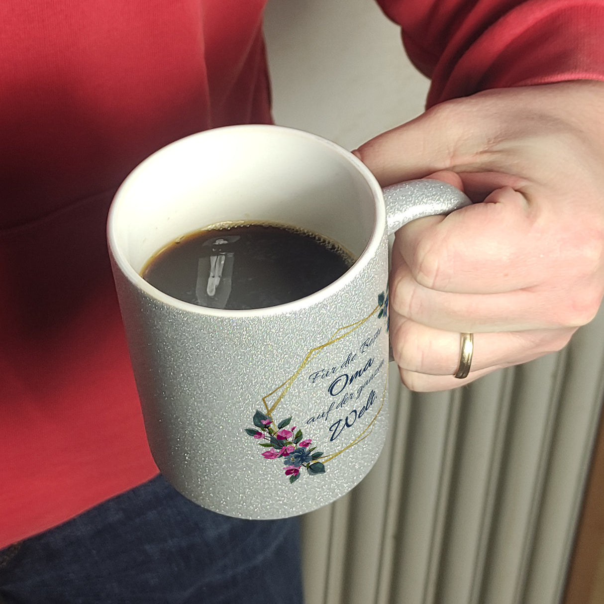 Für die Beste Oma auf der ganzen Welt Kaffeebecher mit Goldrahmen und Blumen