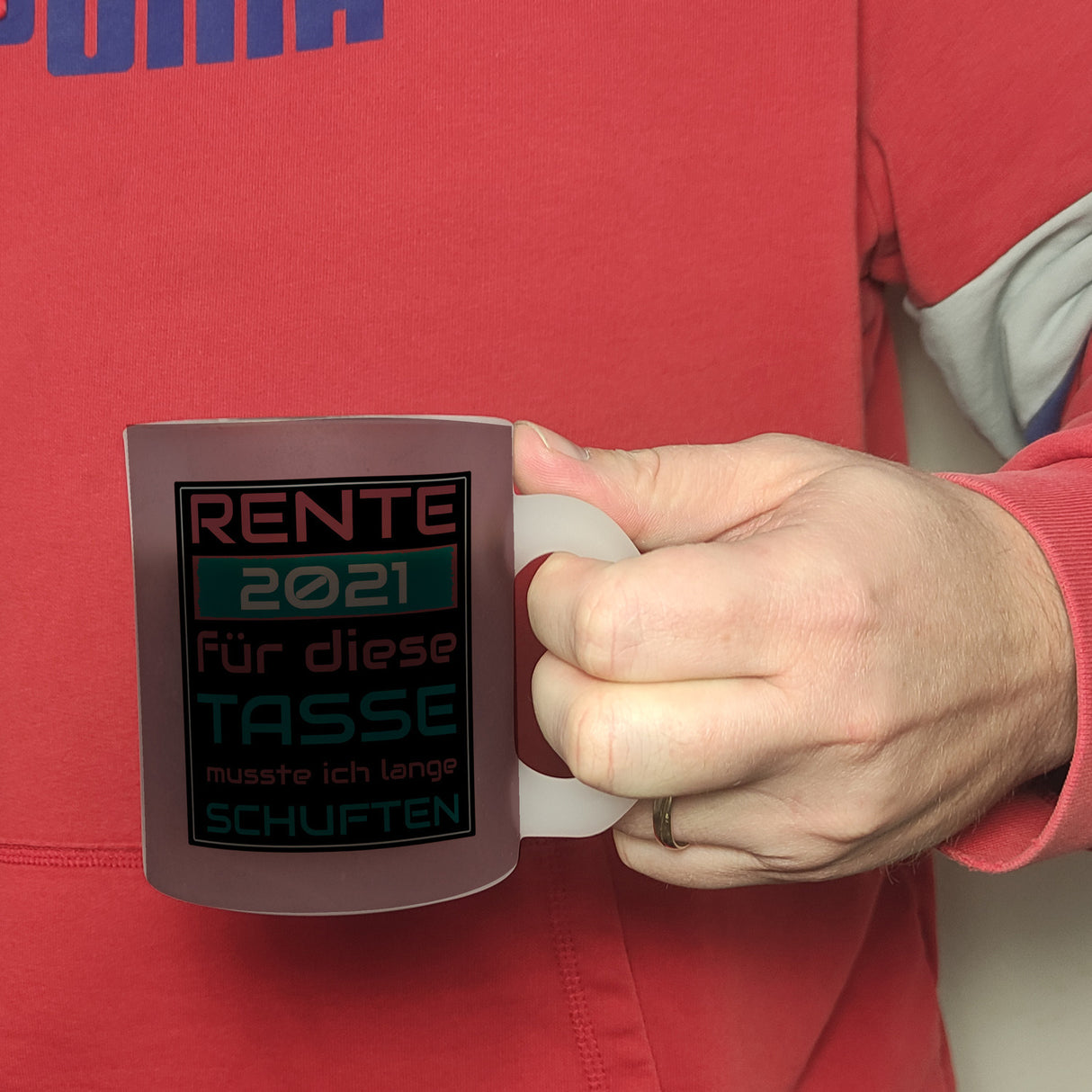 Rente Kaffeebecher - dafür musste ich lange arbeiten - Vintage Tasse bedruckt im retro Stil mit Rentner Spruch - spülmaschinenfest und mikrowellengeeignet bei 330ml Inhalt