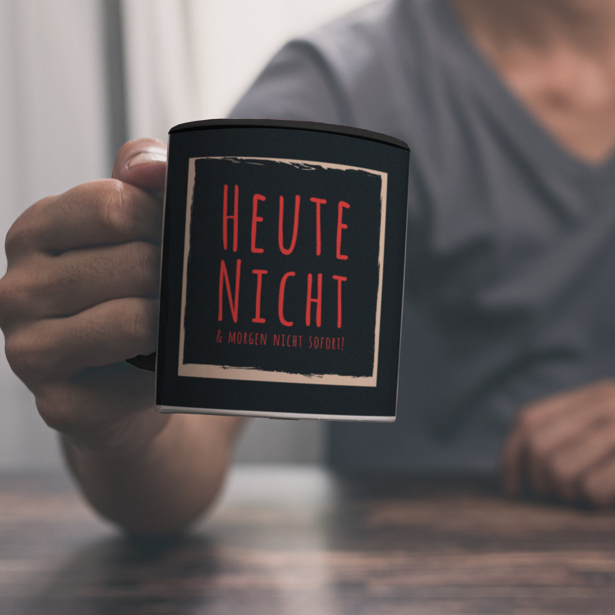Kaffeebecher mit Spruch: Heute nicht & morgen nicht sofort! Spruchtasse fürs Büro