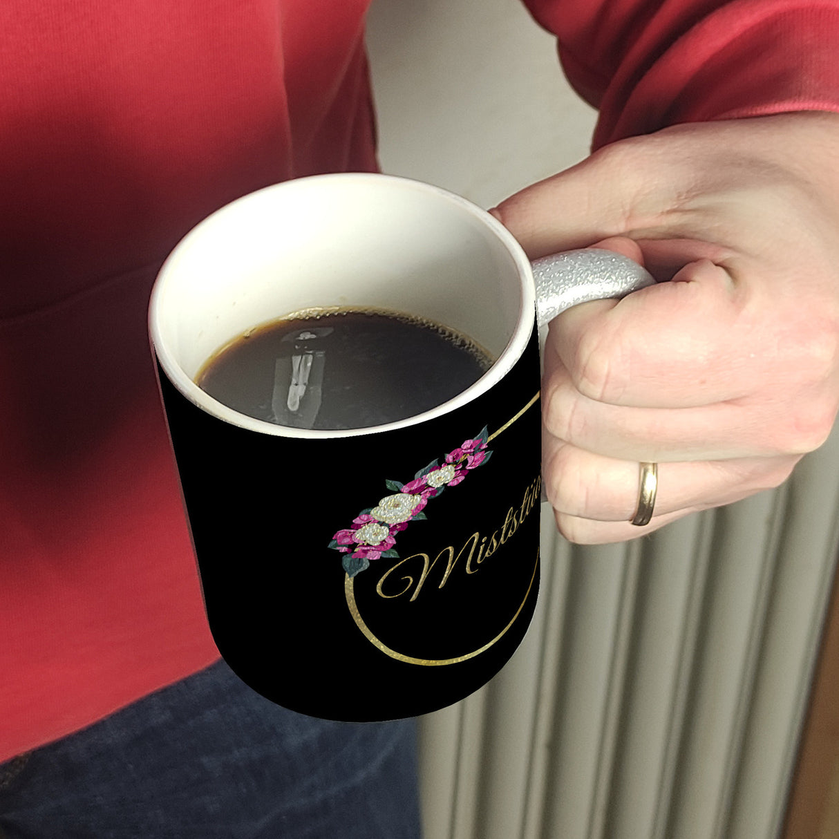 Kaffeebecher Miststück mit Goldrahmen und Blumen Schimpfwort-Tasse