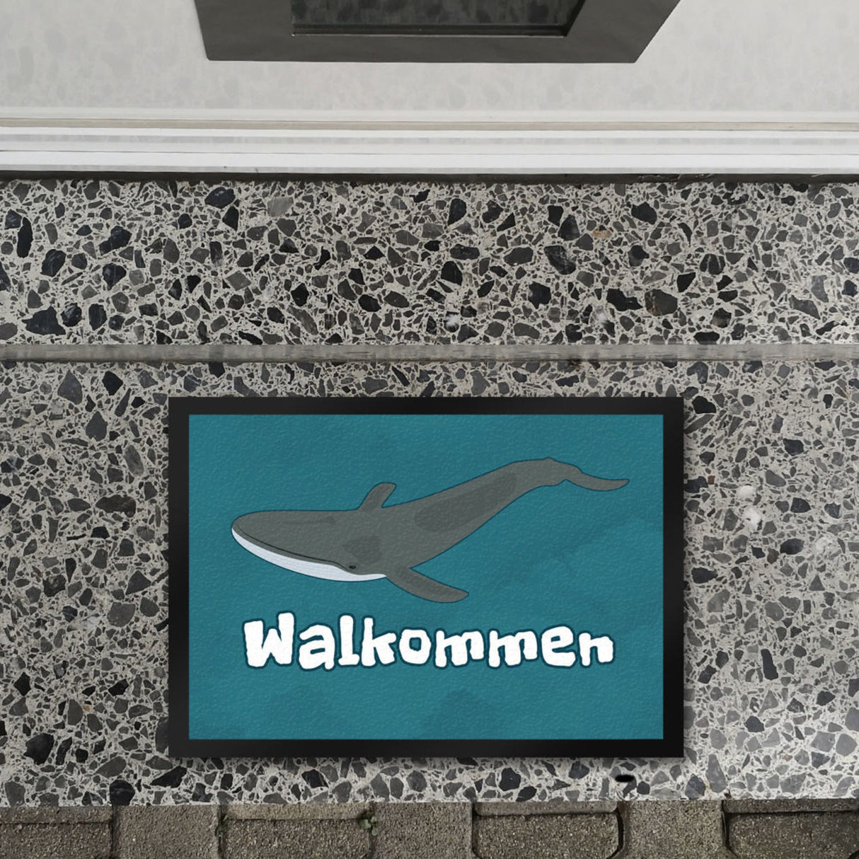 Blauwal Fußmatte in 35x50 cm mit Ozeanmotiv und Spruch Walkommen
