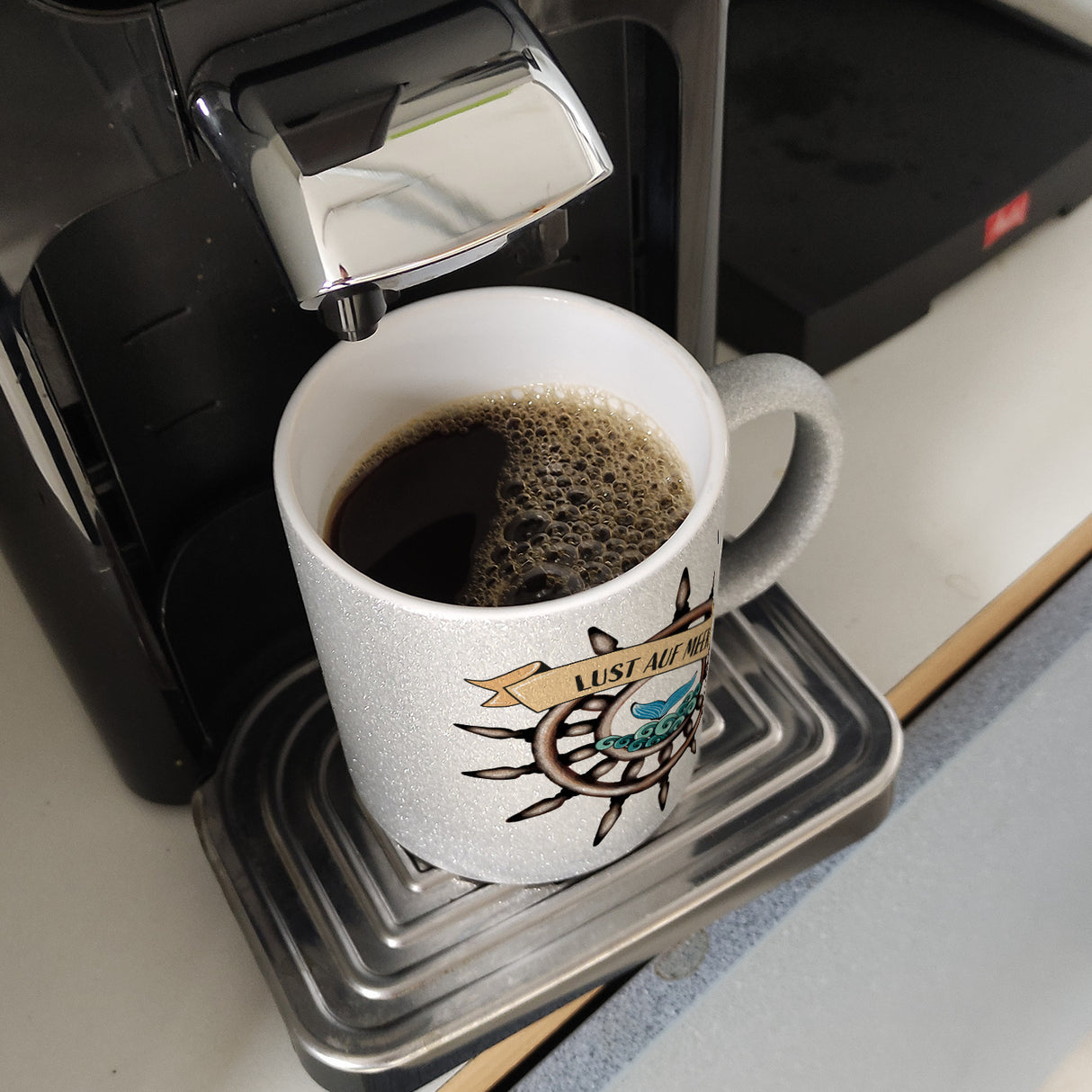 Kaffeebecher Lust auf Meer mit maritimen Motiv Flosse Steuerrad Meer Wellen