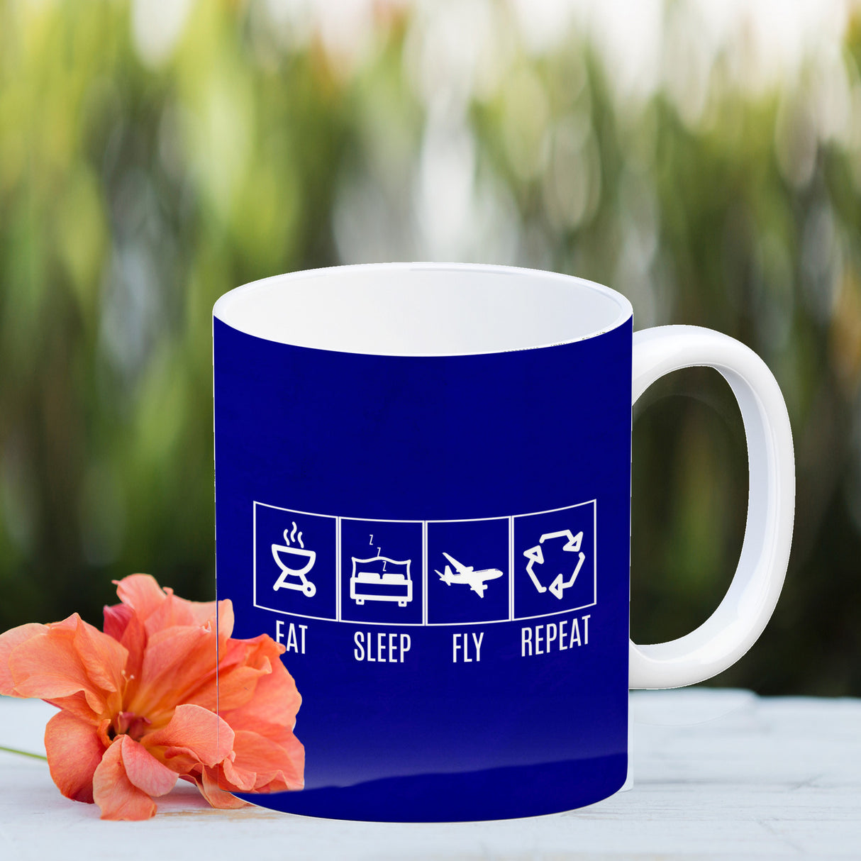 EAT, SLEEP, GAME, REPEAT Kaffeebecher mit blauem Hintergrund