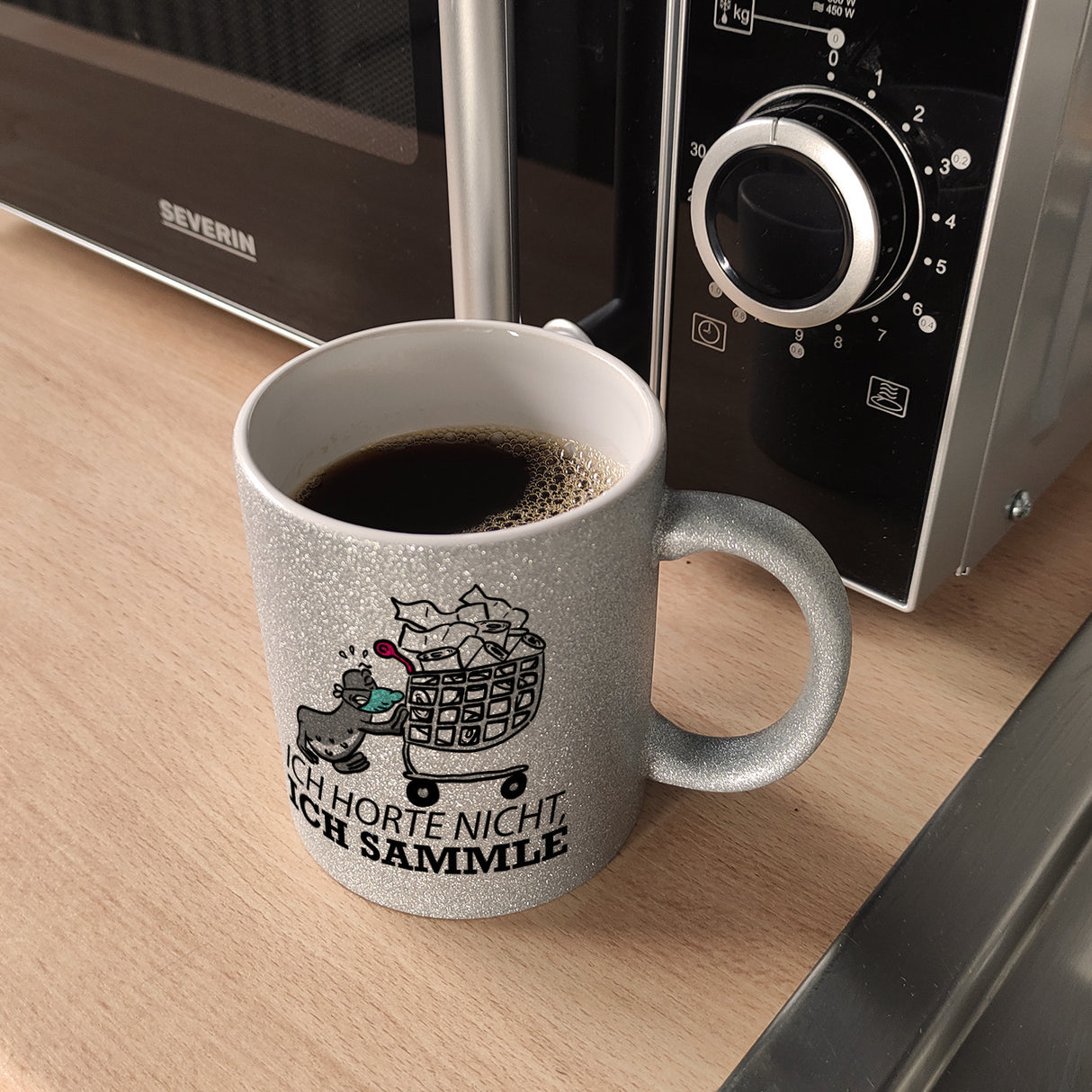 Ich horte nicht, ich sammle Kaffeebecher mit Seeleopard und Toilettenpapier