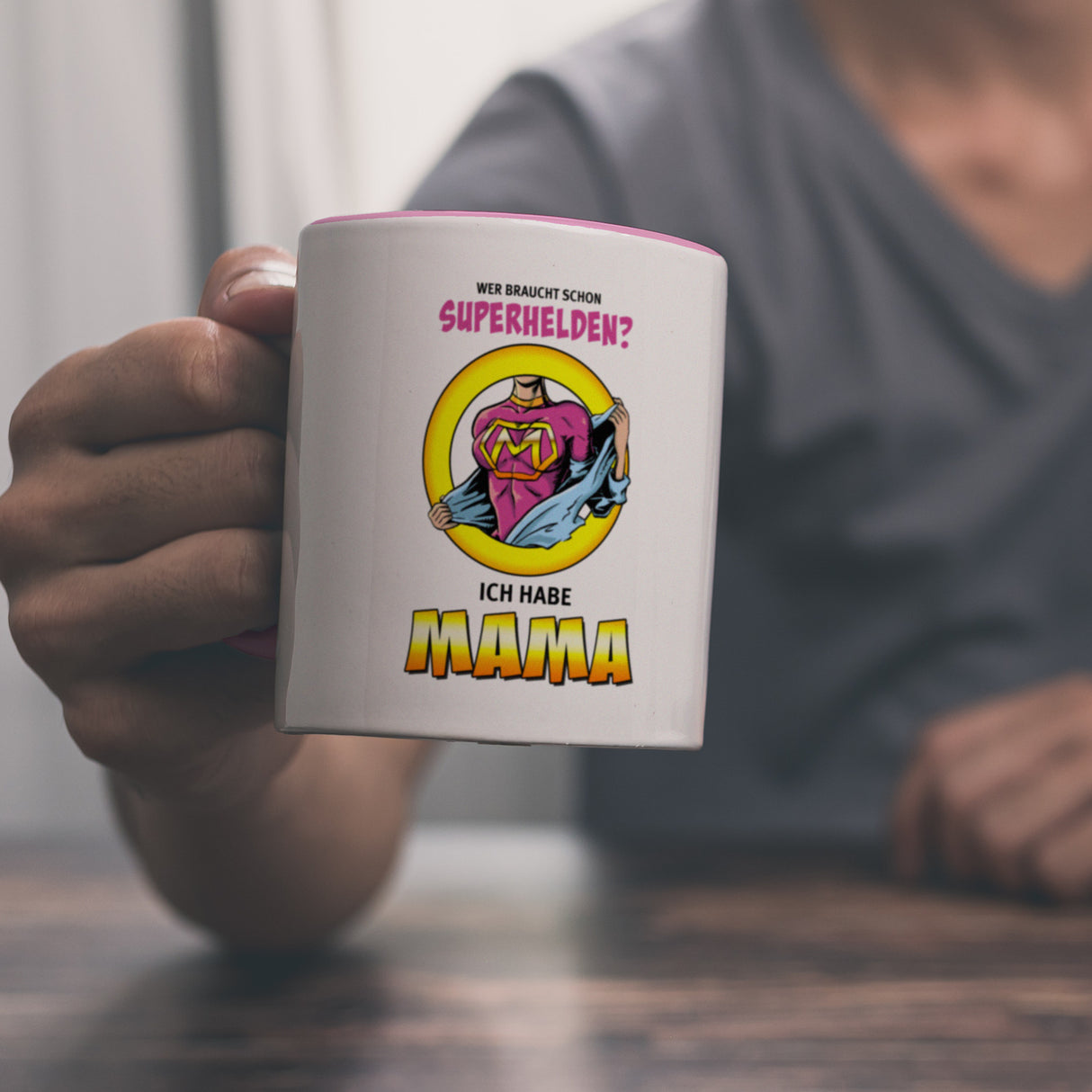 Kaffeebecher Comic mit Spruch - Wer braucht schon Superhelden? Ich habe Mama