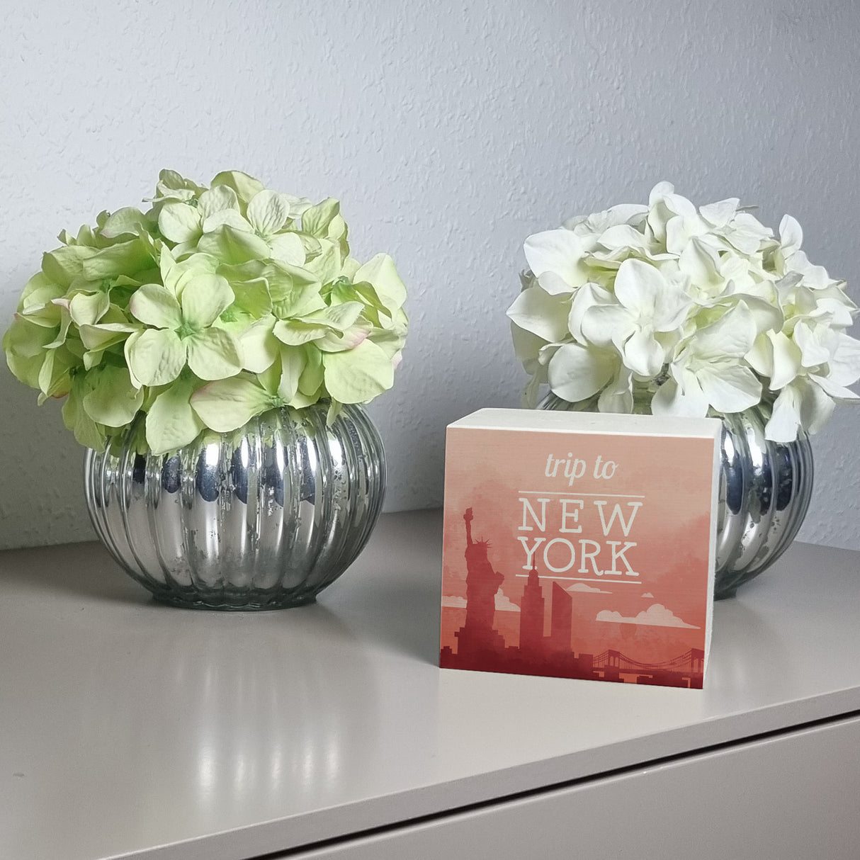 Spardose mit schönem Motiv und Text - Trip to New York in rot