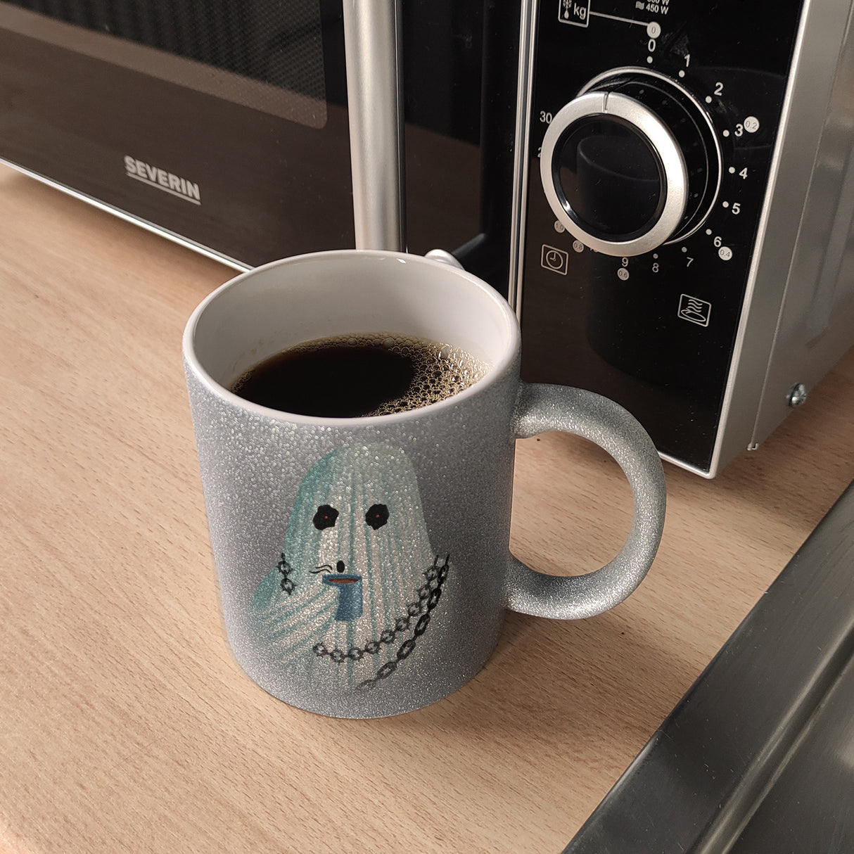 Kaffeebecher mit lustigem Motiv und Spruch - Auch Geister brauchen Kaffee -