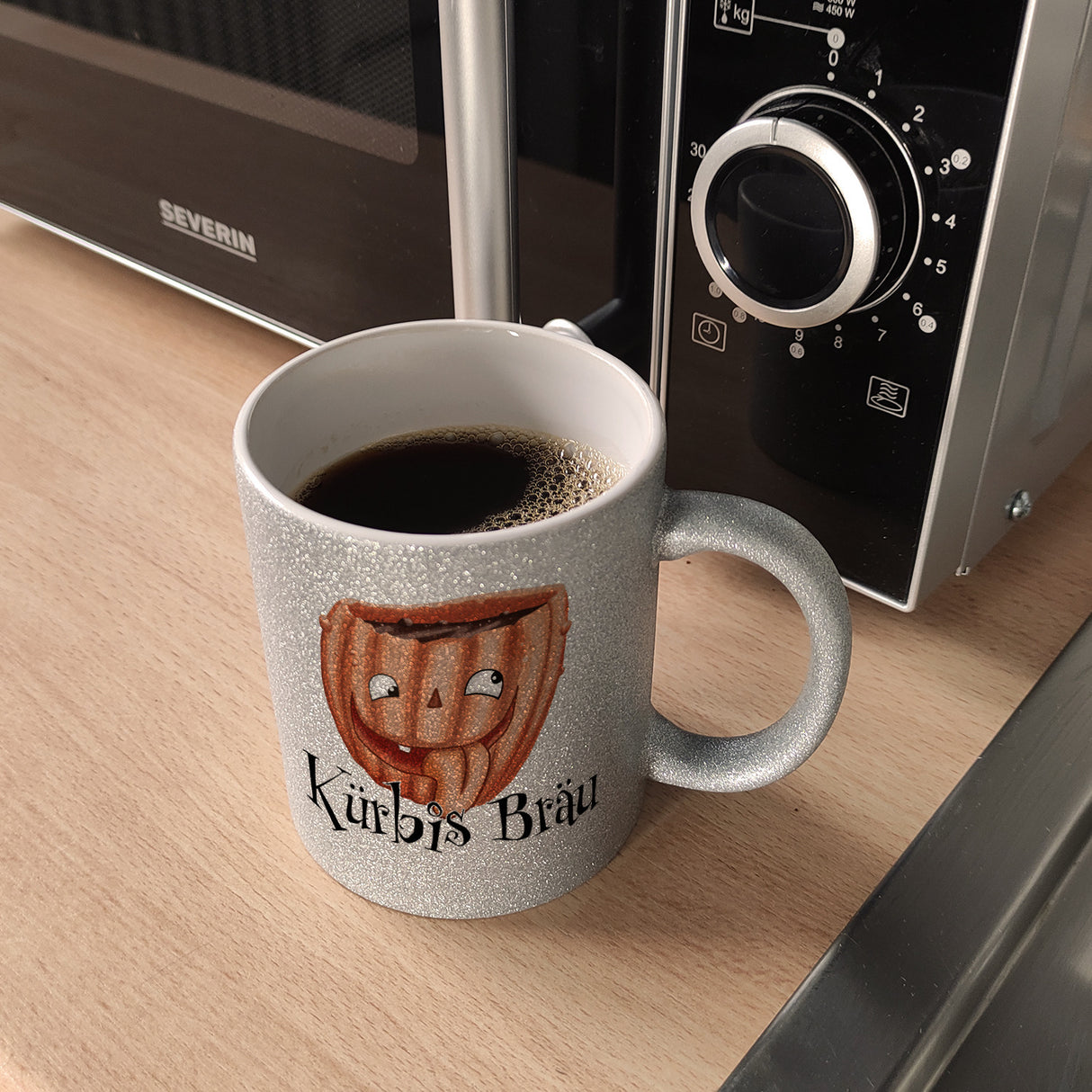 Kaffeetasse mit lustigem Kürbismotiv und Schriftzug - Kürbis Bräu