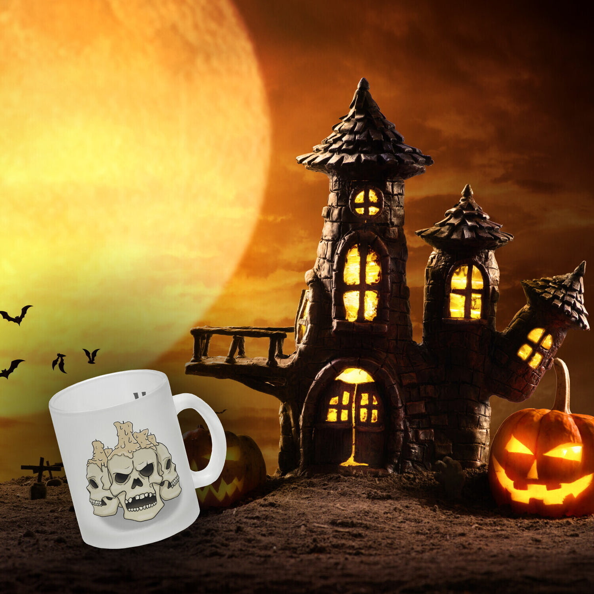 Kaffeetasse mit Totenköpfen und Kerzen - Happy Halloween