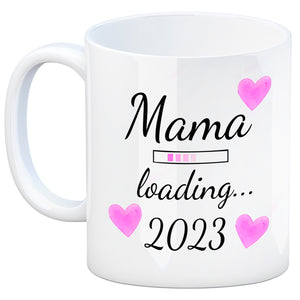 Mama loading 2022 Kaffeetasse mit Herzen für die Schwangerschaft