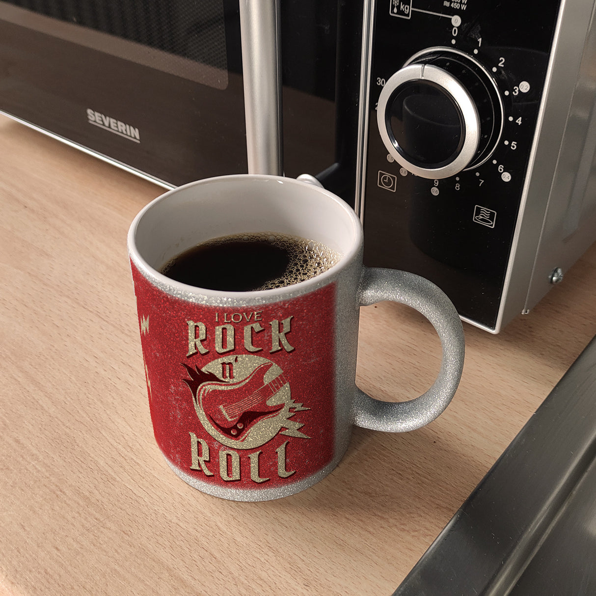 I Love Rock 'n' Roll Kaffeebecher mit Gitarren Motiv