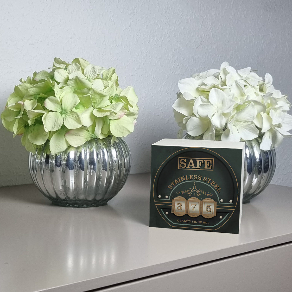 Retro Safe Spardose in Tresor Optik