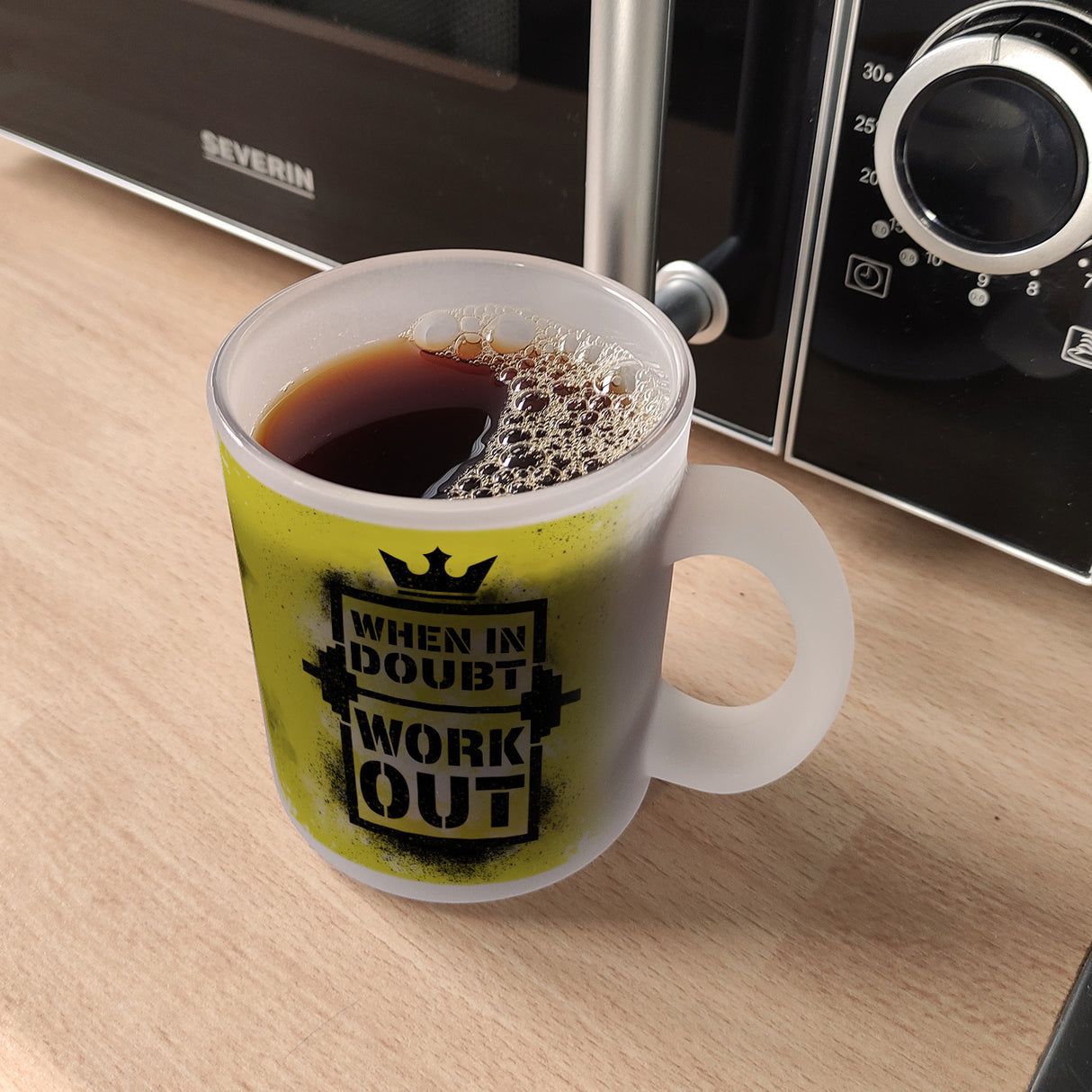 When in doubt Work out Kaffeebecher mit motivierendem Spruch in {Gelb}