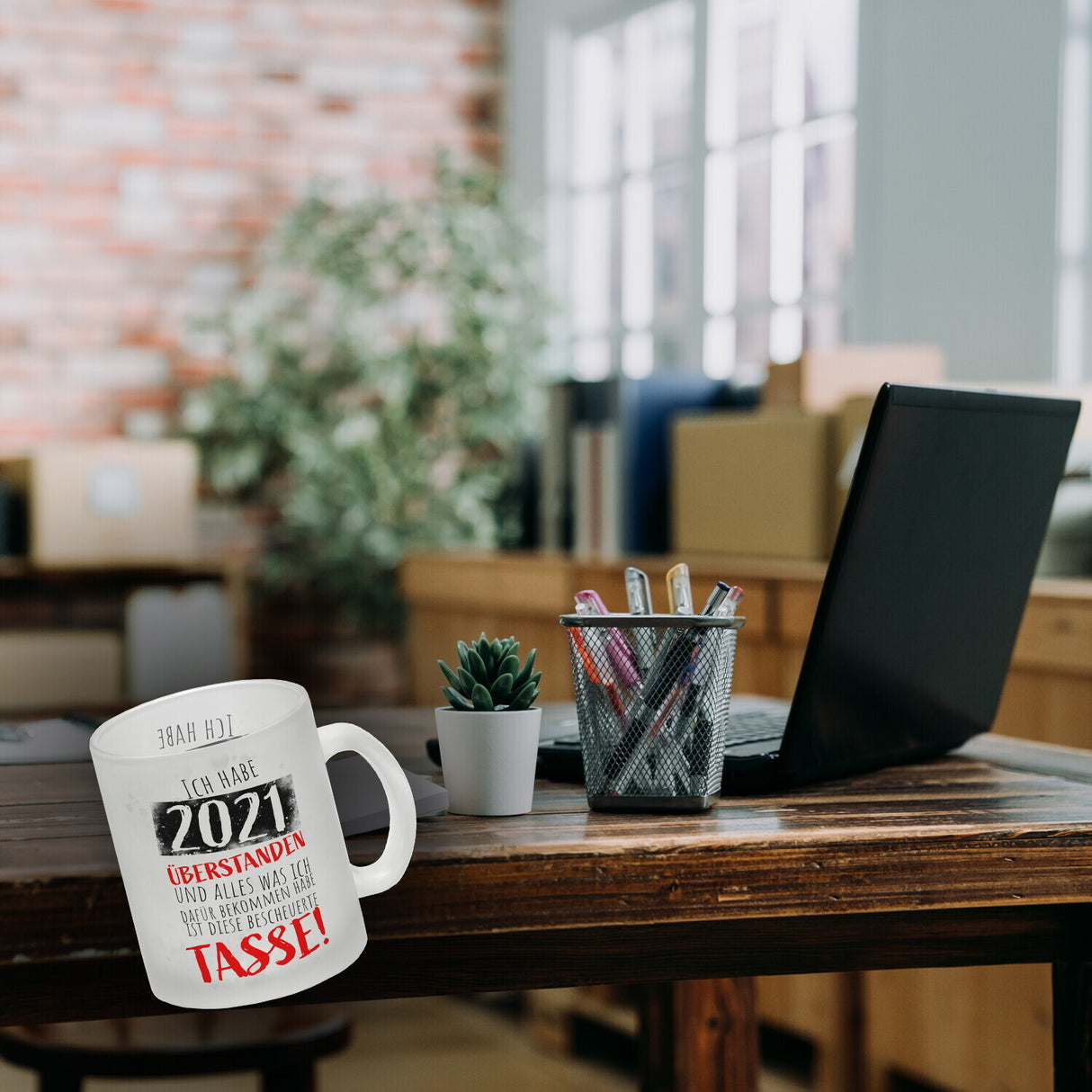 Ich habe 2021 überstanden Kaffeebecher mit lustigem Spruch