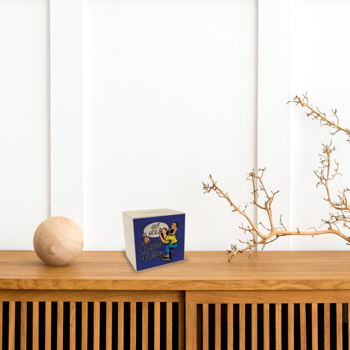Kegelkasse Spardose Gut Holz mit lustigem Kegelspieler Motiv