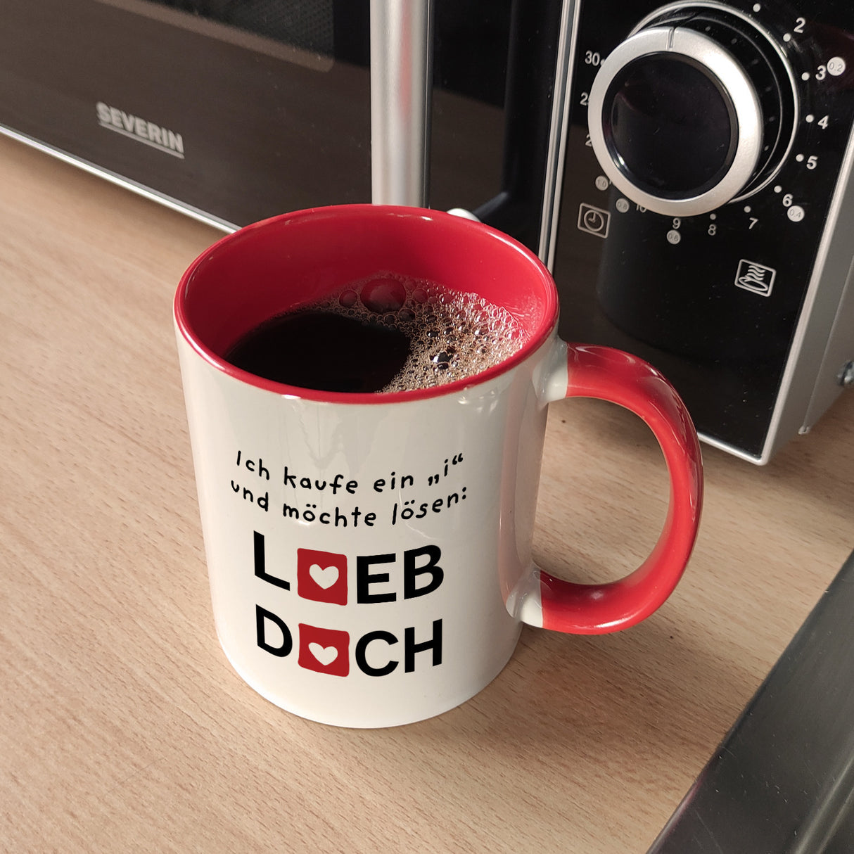 Lieb dich Kaffeebecher mit lustigem Spruch und Herzen