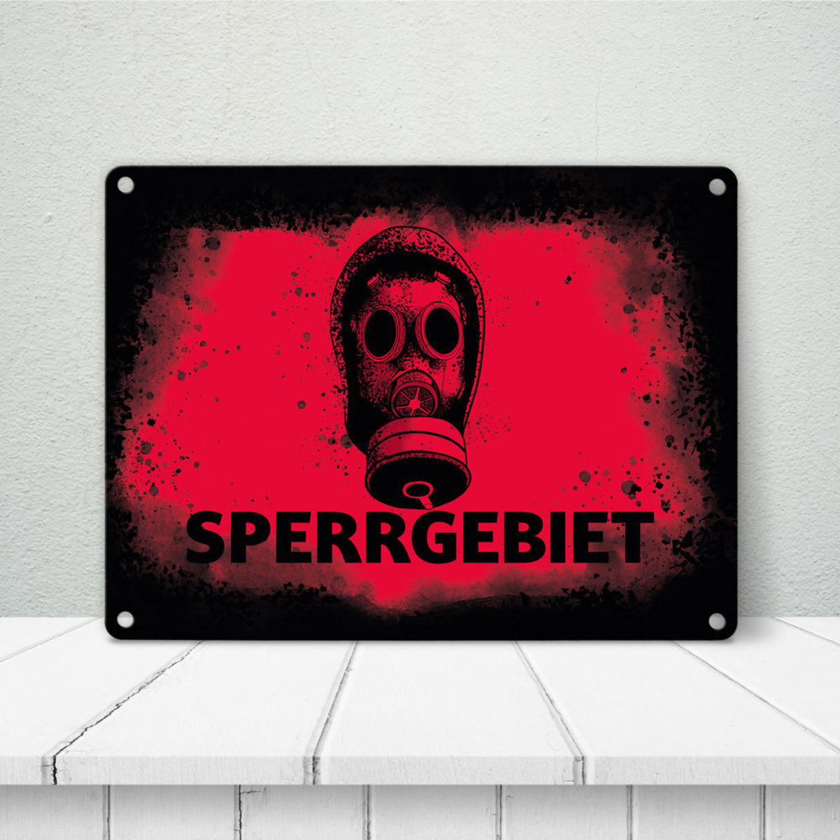 Sperrgebiet Metallschild mit Gasmaskenmotiv