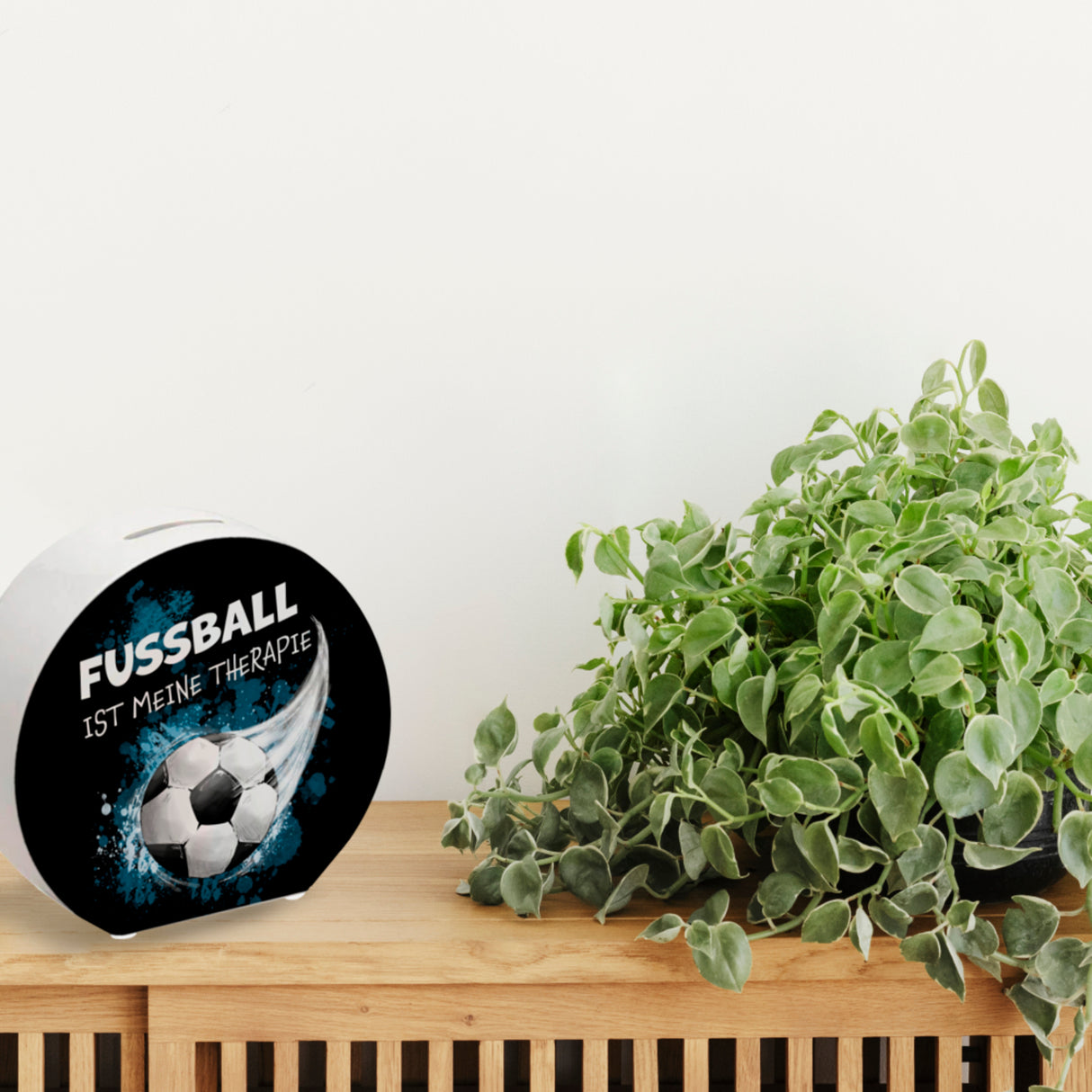 Fußball ist meine Therapie Spardose mit Fußball-Motiv
