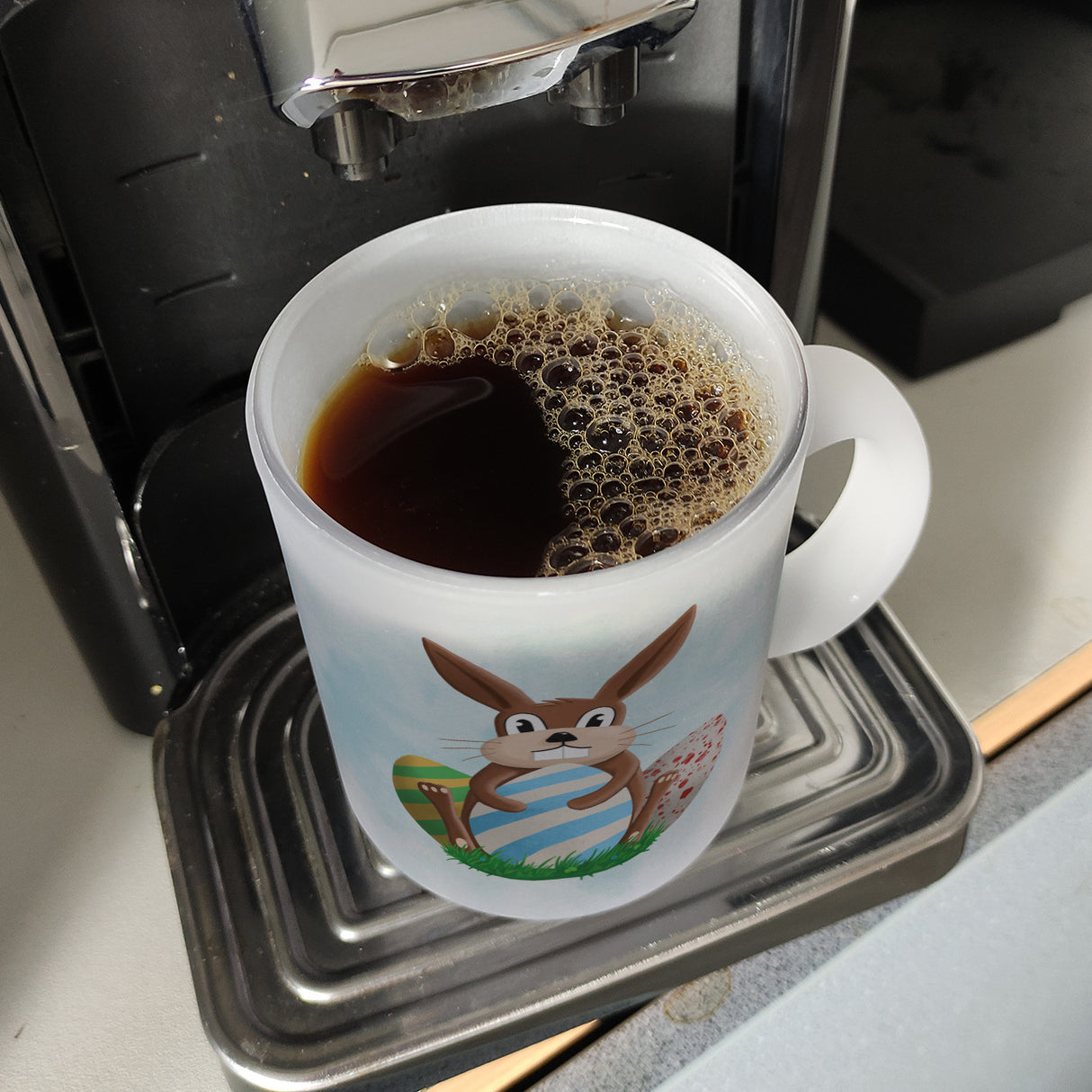 Osterhase und Ostereier Kaffeebecher
