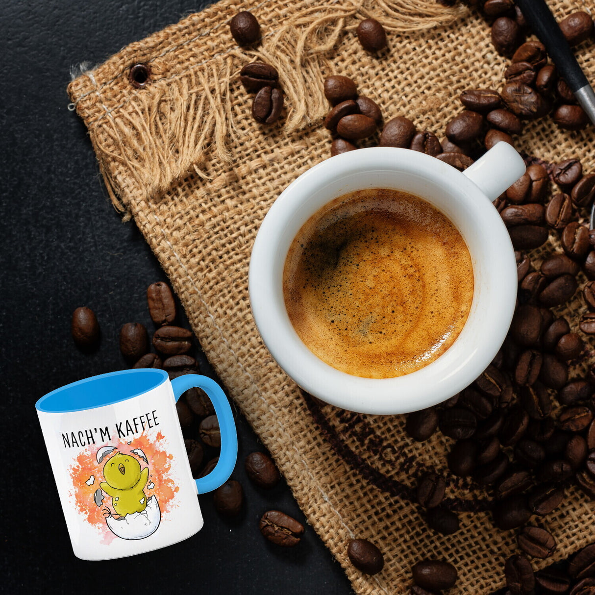 Vor'm Kaffee - nach'm Kaffee Kaffeebecher mit süßem Küken im Ei