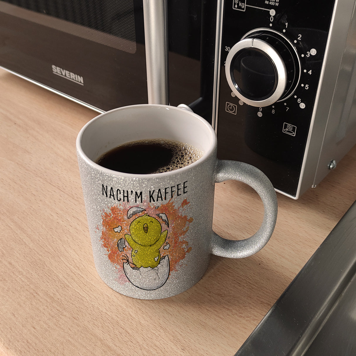 Vor'm Kaffee - nach'm Kaffee Kaffeebecher mit süßem Küken im Ei