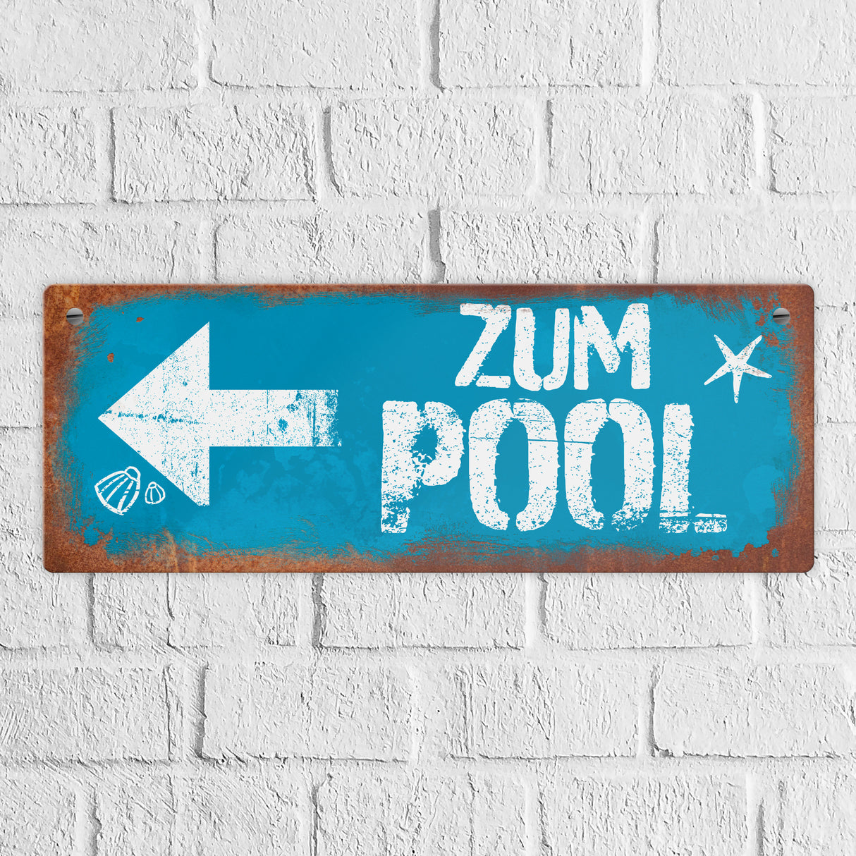 Zum Pool geradeaus Metallschild in Rostoptik
