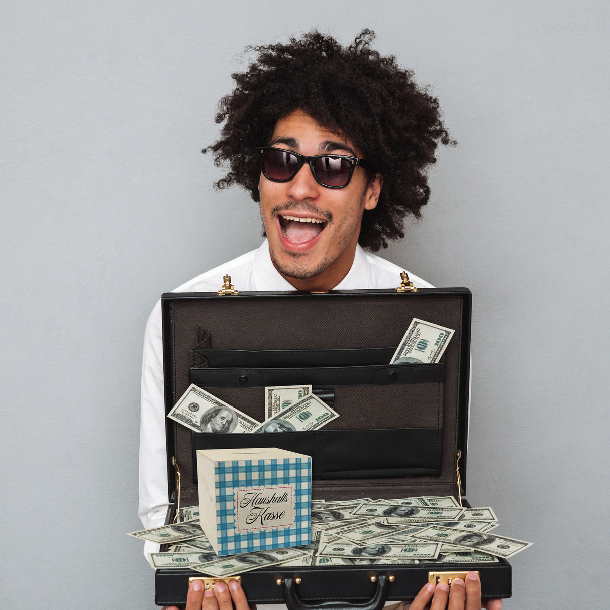 Haushaltskasse Spardose mit blau-weiß kariertem Muster