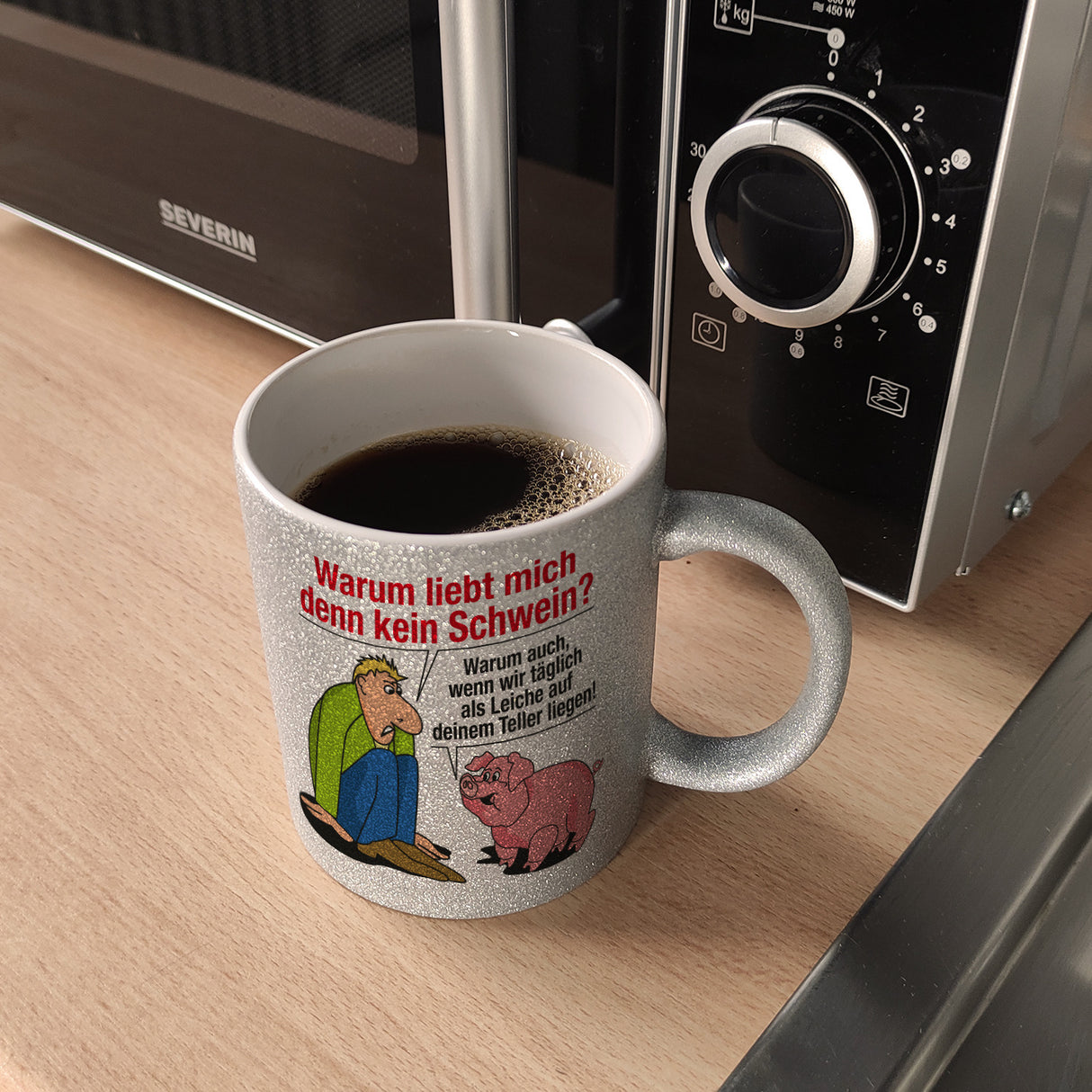 Kaffeebecher zum Thema Fleischesser und Vegetarier mit Schweine Motiv